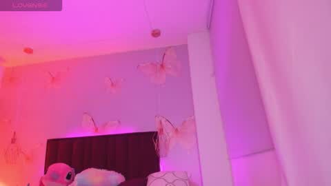 Viviana  online show from September 2025 11:39:02 PM