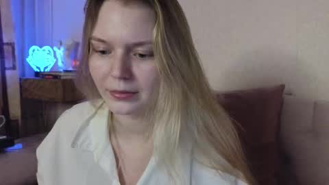 vivian_alison online show from March 2026 06:57:01 PM