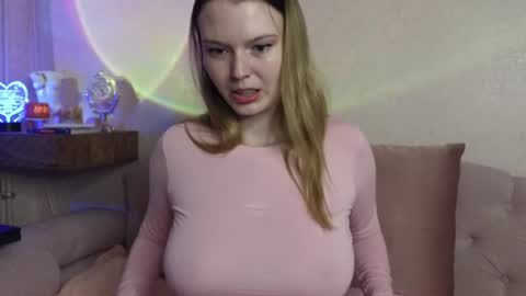 vivian_alison online show from July 2026 07:31:01 PM
