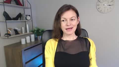 Vivian online show from March 2025 10:13:02 AM