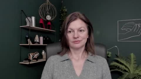 Vivian online show from December 2025 07:05:01 AM