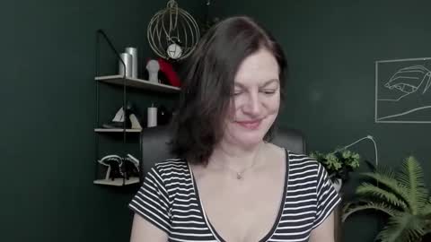 Vivian online show from March 2026 06:50:01 AM