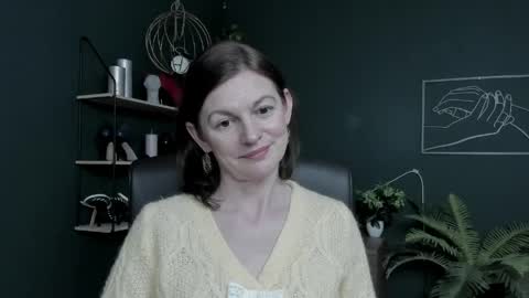Vivian online show from May 2026 02:45:01 PM