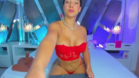 Vivian Monroe online show from May 2026 10:52:02 AM
