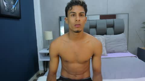 Vivian Mucks online show from April 2026 03:59:02 AM