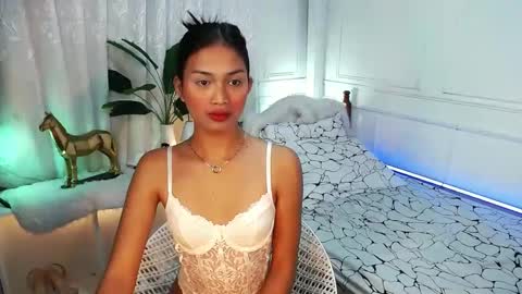 Vivian online show from March 2025 12:54:02 AM