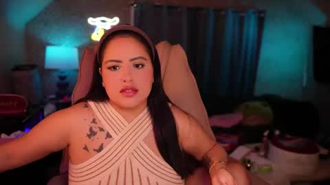 Snapshot of vivianaortega chatting on June 2026 05:00:01 AM Vivi online show from June 2026 05:00:01 AM