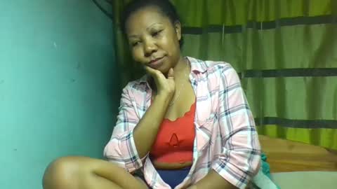 Snapshot of viviane0812 chatting on January 2026 12:05:01 AM viviane0812 online show from January 2026 12:05:01 AM