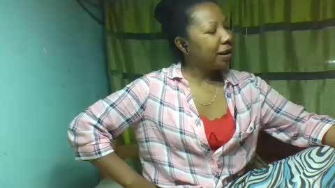 Snapshot of viviane0812 chatting on January 2026 12:22:02 PM viviane0812 online show from January 2026 12:22:02 PM