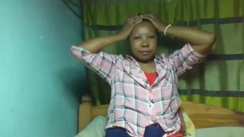 Snapshot of viviane0812 chatting on January 2026 06:00:02 PM viviane0812 online show from January 2026 06:00:02 PM