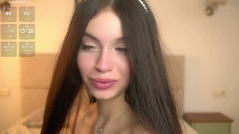 Nelly and Mari online show from October 2025 07:21:01 AM