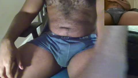 Snapshot of vividerblock45 chatting on December 2024 05:29:02 AM youngbbc538 online show from December 2024 05:29:02 AM