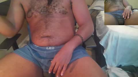 Snapshot of vividerblock45 chatting on December 2024 06:55:02 PM youngbbc538 online show from December 2024 06:55:02 PM