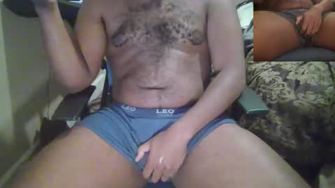 Snapshot of vividerblock45 chatting on February 2025 11:45:01 PM youngbbc538 online show from February 2025 11:45:01 PM