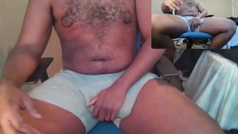 Snapshot of vividerblock45 chatting on March 2025 07:05:01 PM youngbbc538 online show from March 2025 07:05:01 PM