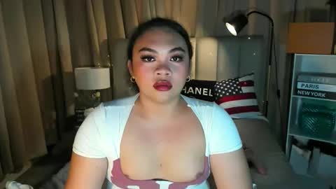 vivienne_monroe online show from June 2026 02:53:01 AM