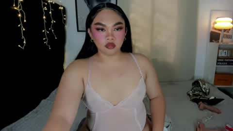 vivienne_monroe online show from July 2026 01:22:01 AM