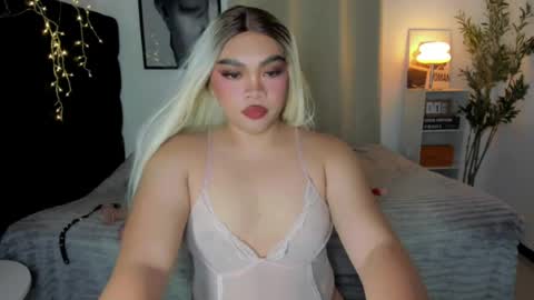 vivienne_monroe online show from July 2026 03:15:01 AM