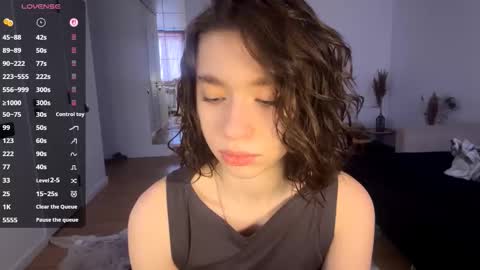 Vivi online show from February 2026 10:03:02 AM