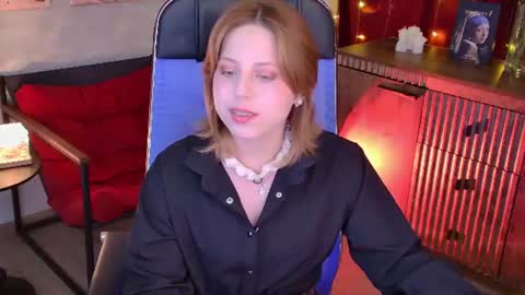 Snapshot of viviennehebert chatting on June 2026 12:53:02 PM Vivienne online show from June 2026 12:53:02 PM