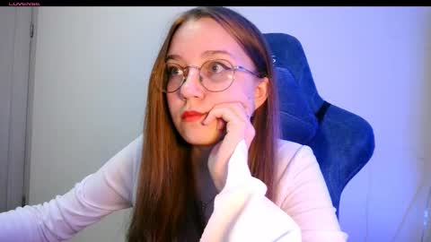 vivivivikkie online show from March 2026 09:19:02 PM