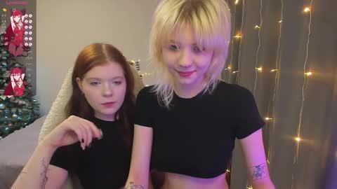 Snapshot of vivy_ chatting on December 2025 08:15:02 PM chatur babes online show from December 2025 08:15:02 PM