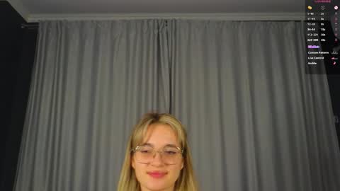 vivyboo111 online show from October 2025 08:37:02 PM