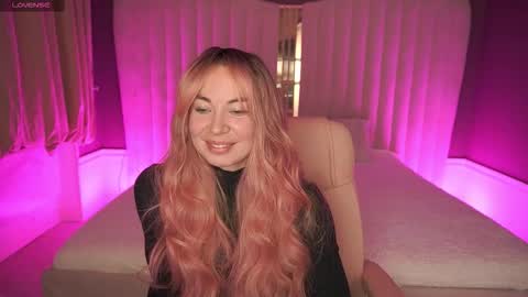 Ur Lady online show from October 2025 08:07:01 PM