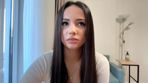 Miss Mia online show from April 2026 01:23:01 PM