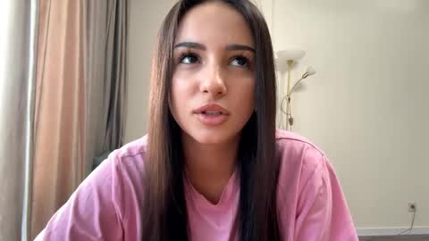 Miss Mia online show from April 2026 03:28:02 PM