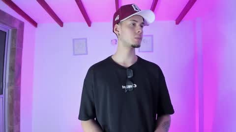 Snapshot of vlad__night chatting on February 2026 04:11:01 AM Vlad online show from February 2026 04:11:01 AM