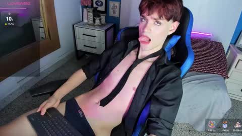 Snapshot of vladhellsing4 chatting on February 2025 06:22:02 PM Vlad online show from February 2025 06:22:02 PM