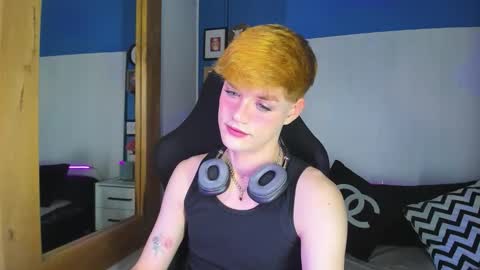 Snapshot of vladhellsing4 chatting on October 2025 02:28:02 PM Vlad online show from October 2025 02:28:02 PM