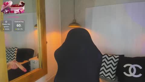 Snapshot of vladhellsing4 chatting on January 2026 02:43:02 PM Vlad online show from January 2026 02:43:02 PM