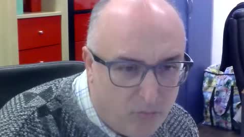 volpi72 online show from November 2025 06:42:02 PM