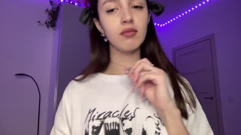 Alice  Before pvt write to me in PM  online show from December 2024 09:20:01 PM