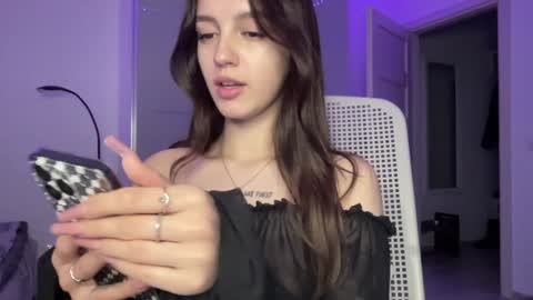 Alice  Before pvt write to me in PM  online show from December 2024 02:08:02 AM