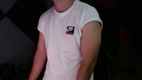 w33dgvy online show from April 2026 10:07:02 PM