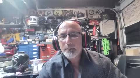 Snapshot of wakesblowinclouds chatting on November 2025 06:46:02 AM wakesblowinclouds online show from November 2025 06:46:02 AM