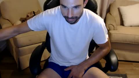 Snapshot of waketomyd chatting on November 2025 04:01:02 AM WakeToMyD online show from November 2025 04:01:02 AM