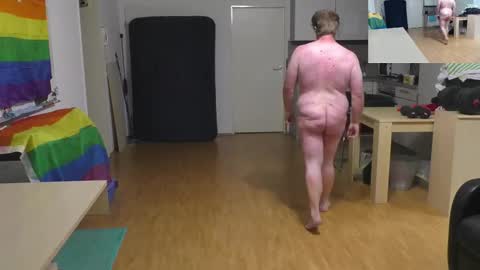 Snapshot of waldw123 chatting on October 2025 11:40:01 AM Yarlim online show from October 2025 11:40:01 AM