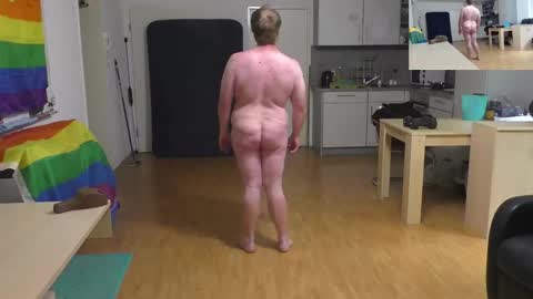 Snapshot of waldw123 chatting on October 2025 01:20:02 PM Yarlim online show from October 2025 01:20:02 PM