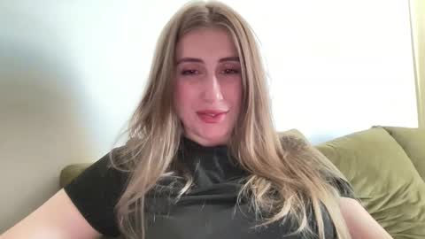 walkiria19 online show from May 2026 05:19:02 PM