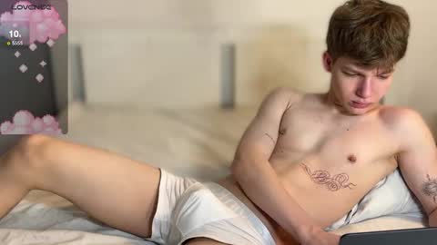 Snapshot of walterback chatting on October 2025 07:30:01 AM Mark and Tom online show from October 2025 07:30:01 AM