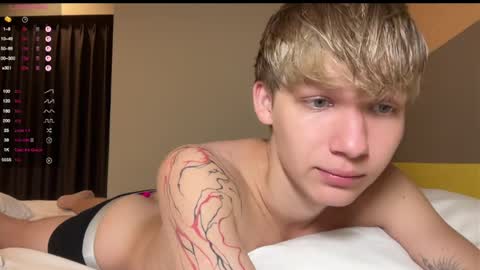 Snapshot of walterback chatting on April 2026 09:48:01 PM Mark and Tom online show from April 2026 09:48:01 PM