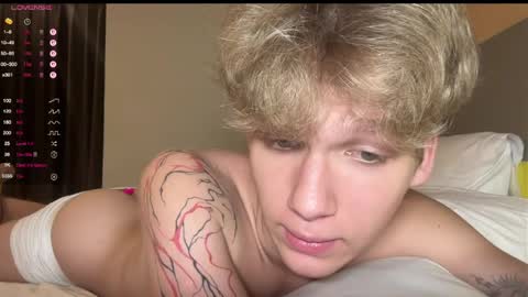 Snapshot of walterback chatting on April 2026 06:26:01 PM Mark and Tom online show from April 2026 06:26:01 PM