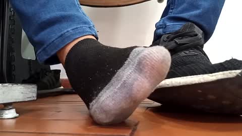 Snapshot of waltherfeet_ chatting on December 2024 05:04:01 PM WaltherFeet online show from December 2024 05:04:01 PM