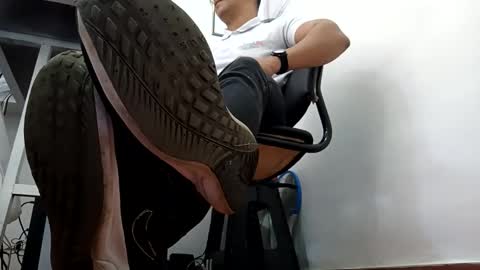 Snapshot of waltherfeet_ chatting on September 2025 04:22:02 PM WaltherFeet online show from September 2025 04:22:02 PM