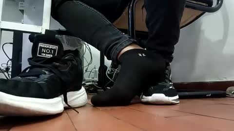 Snapshot of waltherfeet_ chatting on November 2025 08:33:02 PM WaltherFeet online show from November 2025 08:33:02 PM