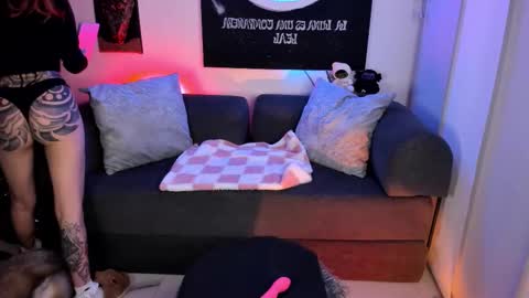 Snapshot of wandaowenss chatting on February 2026 02:10:01 AM online show from February 2026 02:10:01 AM